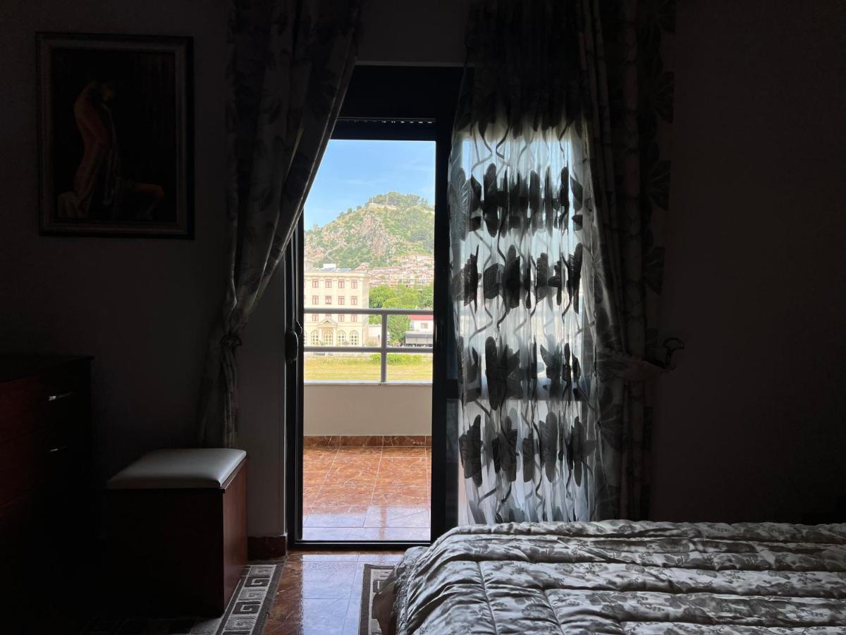 Entire Apartment Castle View Берат Екстер'єр фото